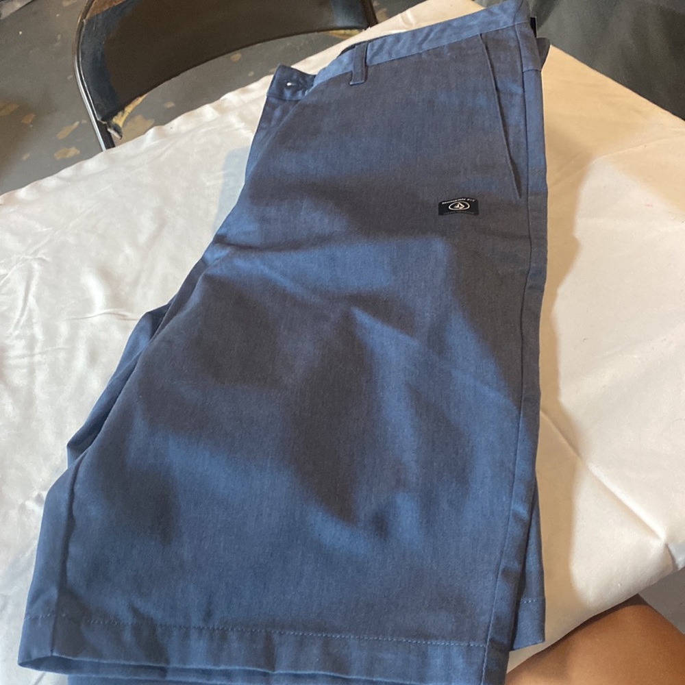 Volcom - Picture 2 of 4